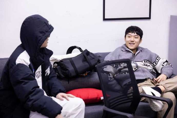 IG发布对阵LNG赛前返图:新年第一战,加油!